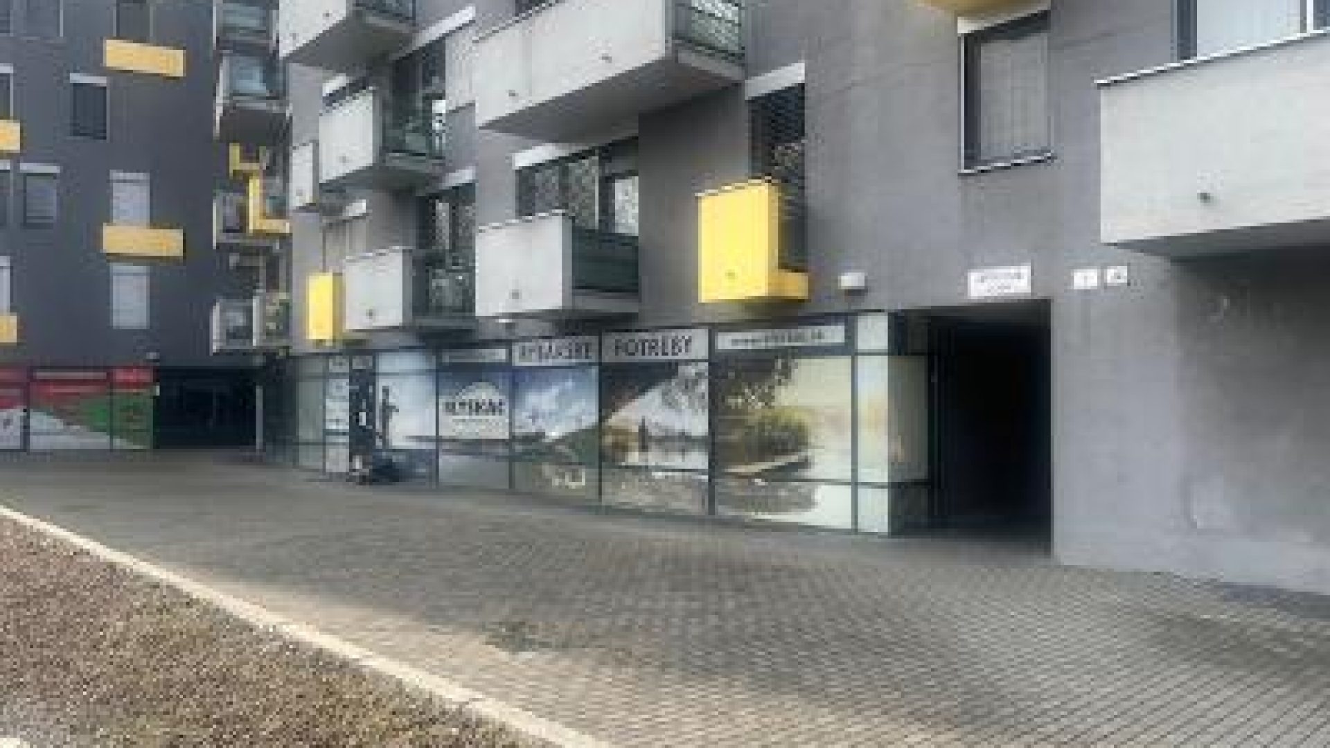 Predaj obchodného priestoru v Petržalke na Záporožskej ul.,                   Cena: 289.000,-€